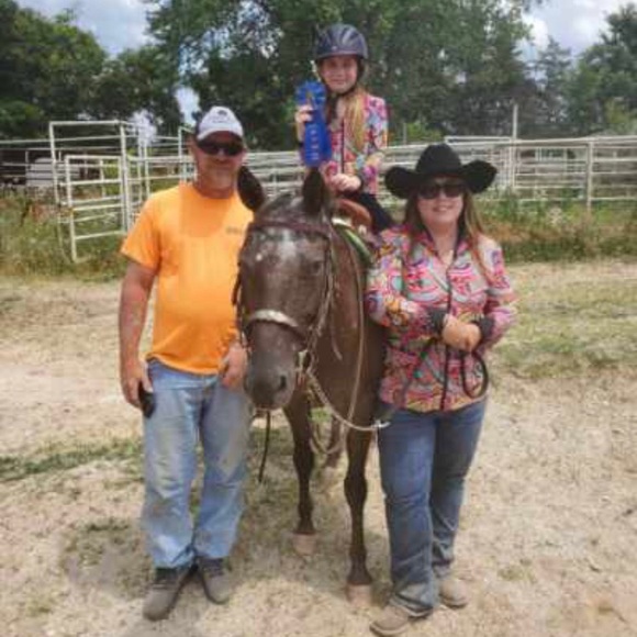 Meet your Posher, E - Picture 2 of 10